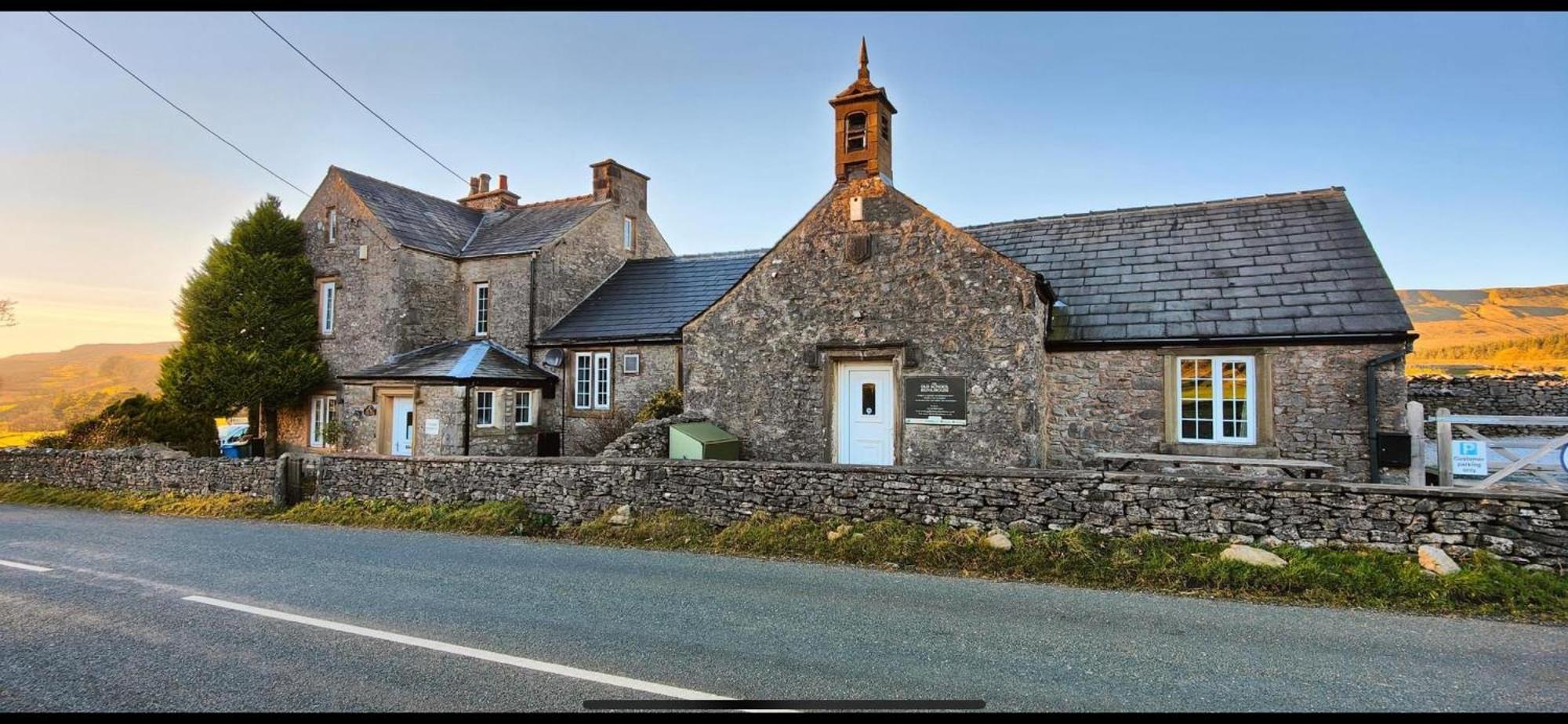 Old School House - Yorkshire Three Peaks Challenge Weathercote Exteriör bild